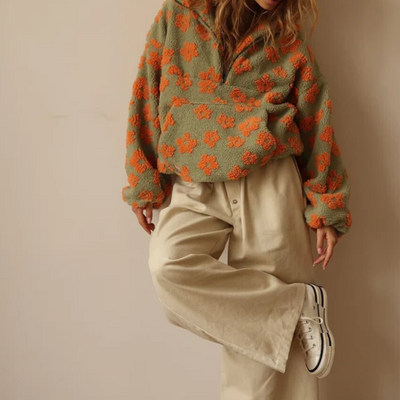 Grażyna | Polarowy Sweter z Kwiatowym Nadrukiem